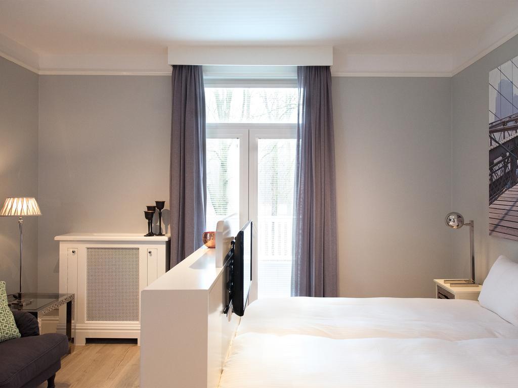 Bizstay Park Central Apartments L'Aia Esterno foto